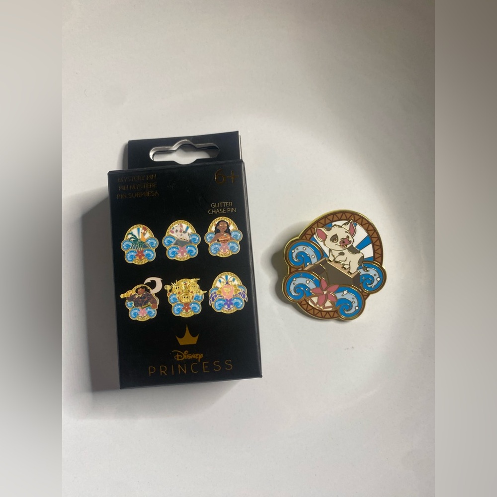 🌊 Disney Loungefly Princess Mystery Pin – Pua from Moana 🐷✨ - Picture 4 of 9